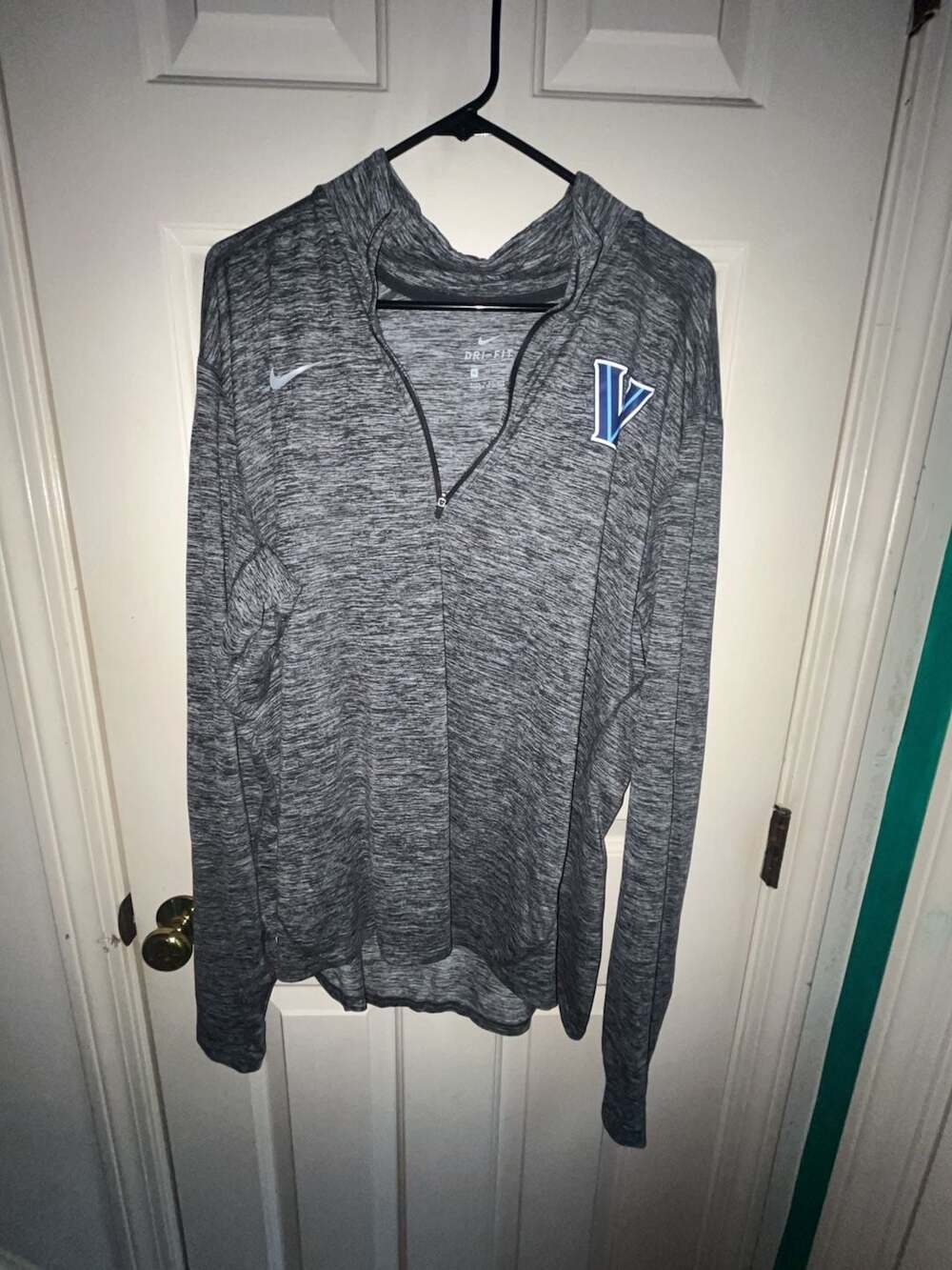 Nike Villanova Wildcats Dri-FIT 1/4 Zip Long Sleeve Pullover Hoodie